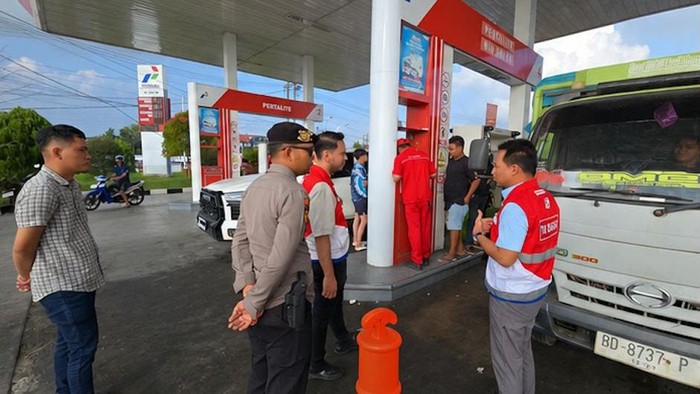 Pertamina, Dinas ESDM Bengkulu dan APH melakukan sidak di sejumlah SPBU di Bangkulu