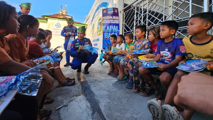 Polda Riau menggelar program JALUR di Panipahan, Rokan Hilir