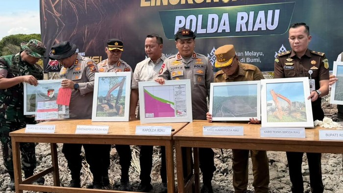 Polda Riau mengungkap kasus perusakan 118 hektare hutan mangrove di Rokan Hilir dan menjerat dua tersangka, Jumat (24/7/2026).