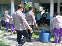 Polres OKI Kerahkan 296 Personel Bersihkan Lingkungan di 20 Lokasi