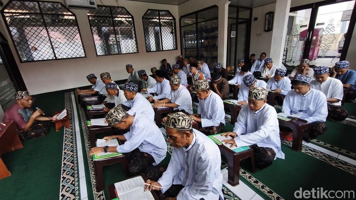 Program sekola Paket B dan C serta pendidikan karakter di Lapas Kelas IIB Majalengka.