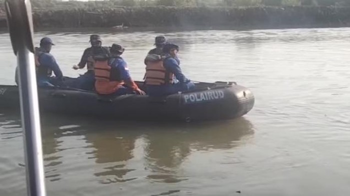 Proses pencarian ABK hilang di perairan Indramayu