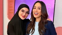 Baby bump Selvi Kitty sudah terlihat saat mengunggah foto bersama Ashanty. Gemas! Foto: Instagram @selvikitty