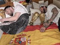 Heboh! Sergio Ramos Tiru Foto Messi, Peluk Dua Trofi Piala Dunia
