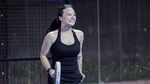 Gaya Energik Shafa Harris Debut Main Padel