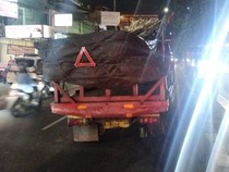 Ada Truk Patah As, Lalin di Ciputat Tangsel Sempat Macet