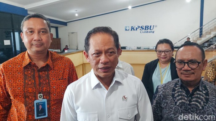 Wamenko Bidang Pangan, Hanif Faisol Nurofiq kunjungi KPSBU Lembang