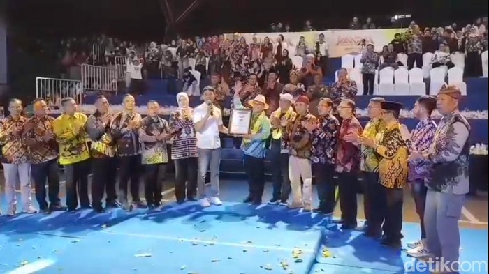 3.123 Porsi Opak Pecahkan Rekor MURI