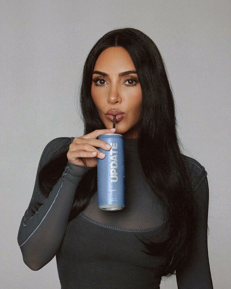 Baru! Kim Kardashian Luncurkan Minuman Energi Bebas Kafein
