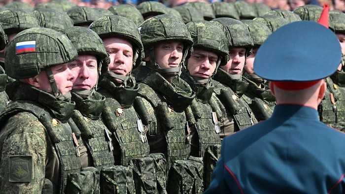 Ilustrasi: Parade tentara Rusia pada sebuah acara kemiliteran. (Getty Images)