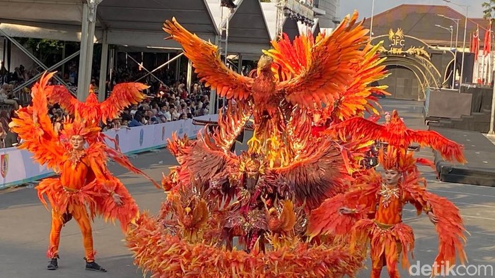 Defile WACI di JFC Jadi Ajang Kenalkan Kekayaan Budaya Daerah