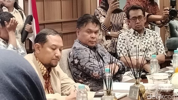 Direktur Utama PT Adhi Commuter Properti Tbk (ADCP) Indra Syahruzza