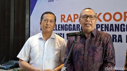 Gubernur NTB Lalu Muhamad Iqbal bersama Dirjen Tata Ruang Kementerian ATR/BPN Suyus Windayana di Mataram, Jumat (24/7/2026). (Foto: Ahmad Viqi/detikBali)