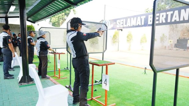Kapolri Jenderal Listyo Sigit Prabowo menghadiri Kapolri Cup Shooting Championship 2026, di Mako Brimob, Sabtu (25/7/2026).