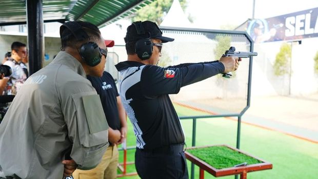 Kapolri Jenderal Listyo Sigit Prabowo menghadiri Kapolri Cup Shooting Championship 2026, di Mako Brimob, Sabtu (25/7/2026).