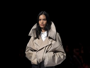 Saat Fashion Jadi Ruang Rekonsiliasi untuk Berdamai dengan Masa Lalu Pahit