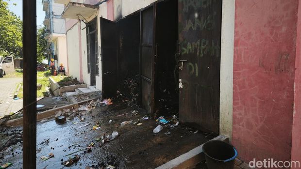 Kondisi Blok G Rusunawa Kudu, Kecamatan Genuk, Kota Semarang, yang terbakar, Sabtu (25/7/2026) pagi. Kondisi Blok G Rusunawa Kudu, Kecamatan Genuk, Kota Semarang, yang terbakar, Sabtu (25/7/2026) pagi.
