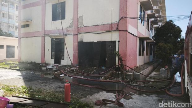 Kondisi Blok G Rusunawa Kudu, Kecamatan Genuk, Kota Semarang, yang terbakar, Sabtu (25/7/2026) pagi. Kondisi Blok G Rusunawa Kudu, Kecamatan Genuk, Kota Semarang, yang terbakar, Sabtu (25/7/2026) pagi.
