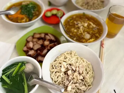 5 Kuliner Nonhalal Paling Legendaris di Bandung, Ada Mie hingga Sate Babi!