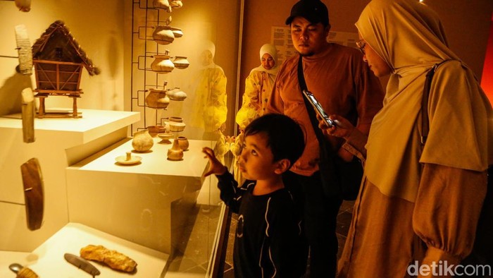 Museum Nasional Indonesia bisa menjadi pilihan mengisi libur akhir pekan. Pengunjung dapat menikmati koleksi sejarah dengan pengalaman yang lebih interaktif.