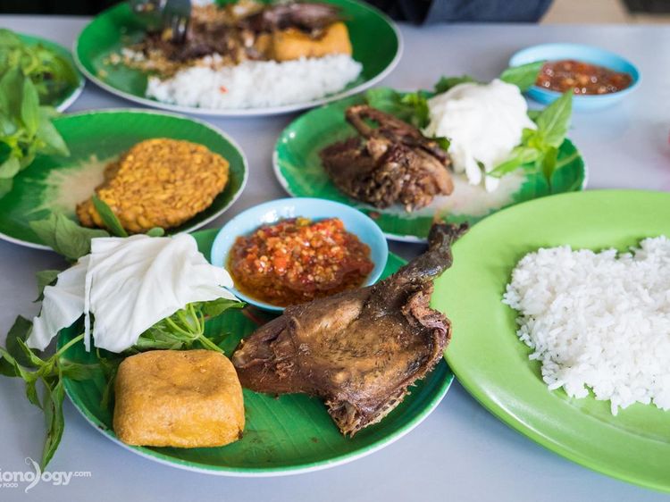 10 Makanan Indonesia Pilihan Mark Wiens Migrationology, Ada Favoritmu?