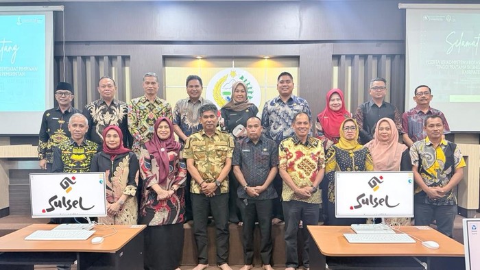 Pejabat eselon II Pemkab Bone mengikuti job fit di Makassar.