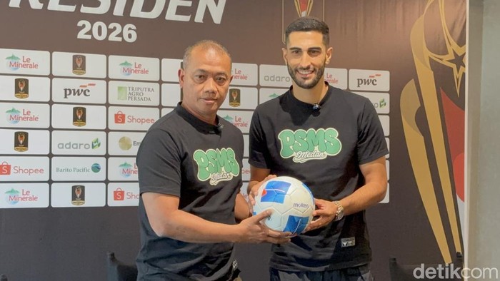 Pelatih PSMS Eko Purjianto dan pemain Angelo Meneses