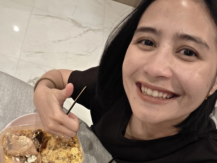 Prilly Latuconsina Ngidam Fufu-Egusi Khas Afrika, Netizen Gercep Cariin