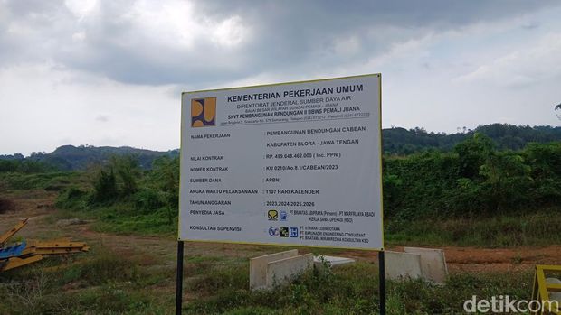 Proses Pembangunan Bendungan Cabean Blora Proses pembangunan Bendungan Cabean di Todanan, Blora.