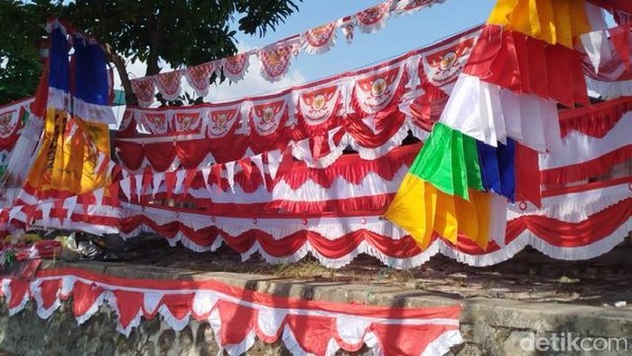 Semarak menyambut Hari Ulang Tahun (HUT) ke-81 Republik Indonesia mulai terlihat di Kota Pangkalan Bun, Kabupaten Kotawaringin Barat (Kobar), Kalimantan Tengah (Kalteng). (Sigit Pamungkas)