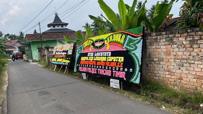 Suasana lorong rumah Brigadir EWS, personel Polres Tanjabtim yang meninggal dunia tak wajar