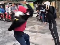 Polisi Buru Pembuat Konten Duel Remaja Adu Pedang di Palembang
