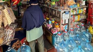 Video: Warung Madura Menjamur, Kok Penjaganya Sering Ganti Orang?