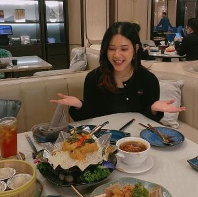 Seru Banget! Agnes Naomi Ternyata Pencinta Kopi dan Hobi Kulineran