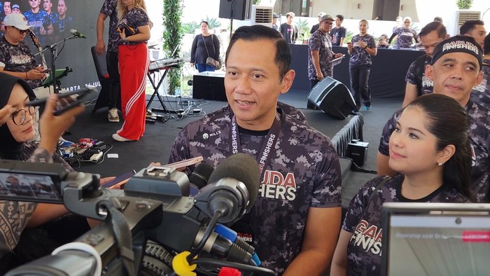 Menko Bidang Infrastruktur dan Pembangunan Kewilayahan, Agus Harimurti Yudhoyono (AHY), di kawasan GBK, Jakarta, Minggu (26/7/2026).