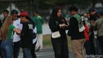 Antusiasme Suporter Padati GBT Jelang Laga Persebaya Vs Persija