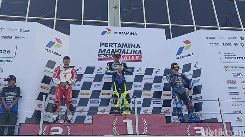 Arai Agaska Dibani Laksana juara National Supersport 600cc Race 2 ajang Pertamina Mandalika Racing Series (MRS) 2026 Round 3 di Sirkuit Mandalika, Lombok Tengah, Minggu (26/7/2026).