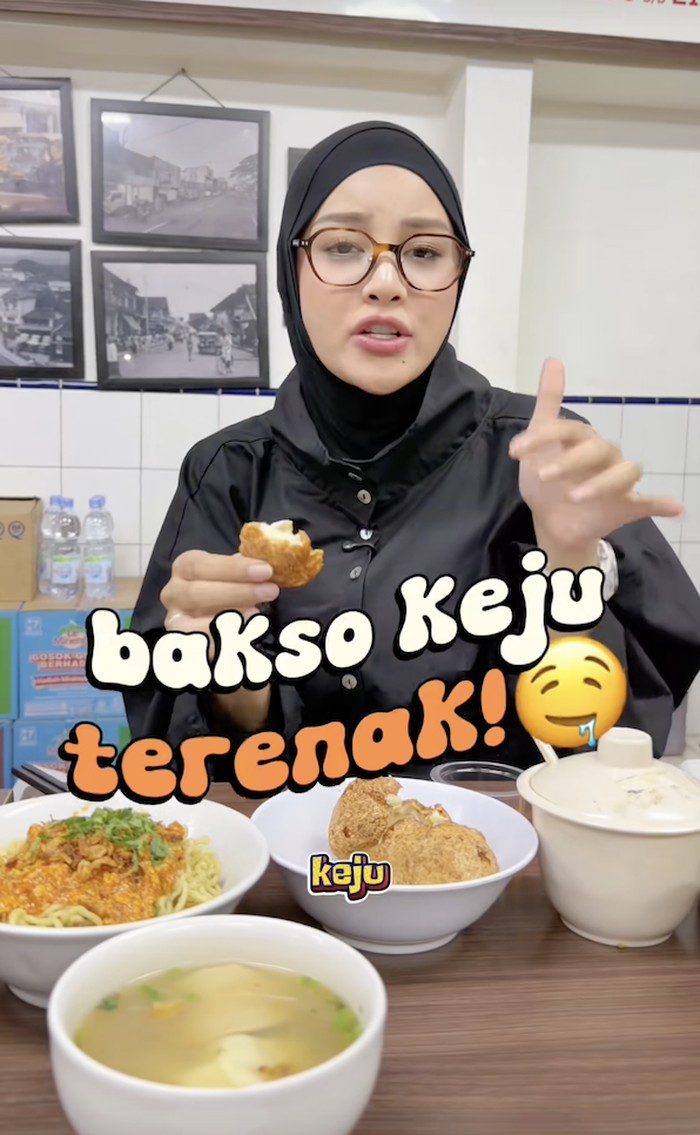 Aurel Hermansyah kulineran di Bandung Aurel Hermansyah kulineran di Bandung