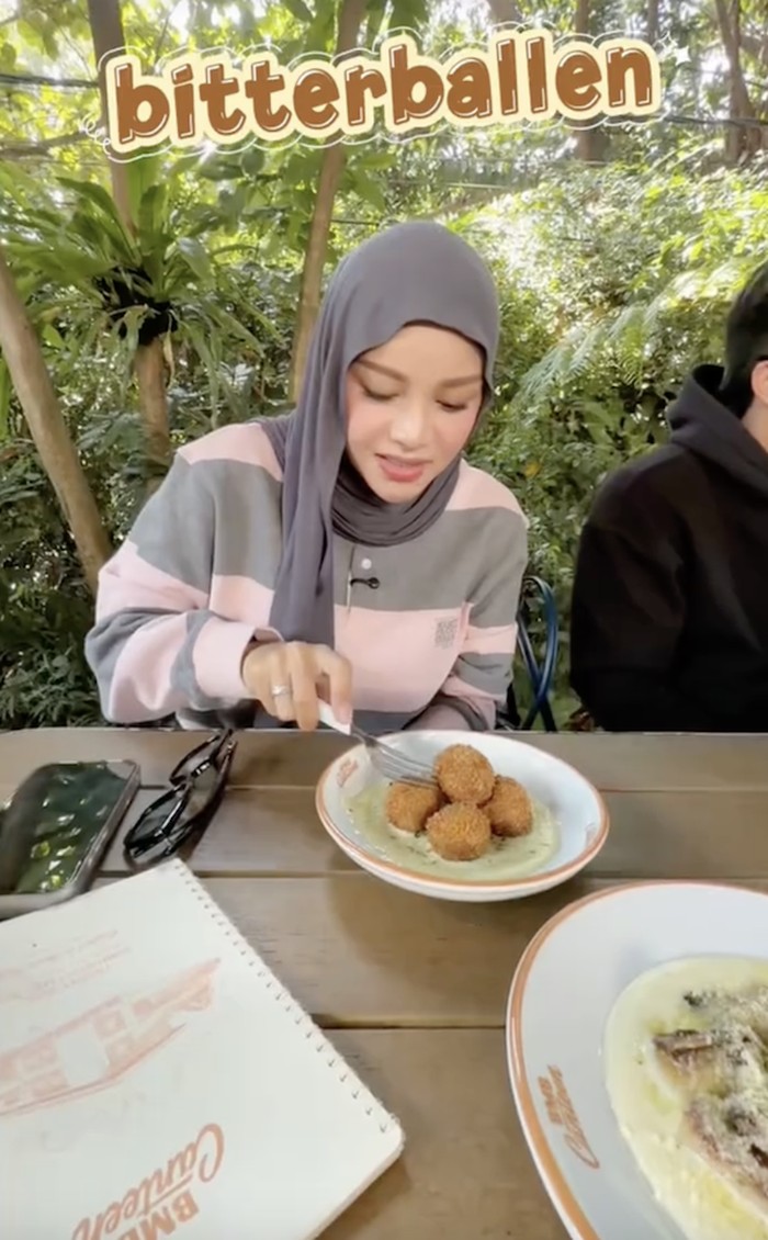 Aurel Hermansyah kulineran di Bandung Aurel Hermansyah kulineran di Bandung