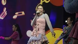 Ayu Ting Ting Bawa Sambalado ke Alamat Palsu