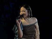 Galaunya Bernadya Pakai Hipdut