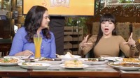 Perempuan yang akrab disapa Keket itu memandang biasa saja dijodoh-jodohkan dengan Ruben Onsu. Nggak ada (hubungan) lebih. Kita support saja, ungkapnyaFoto: Capture Spill DD Tea
