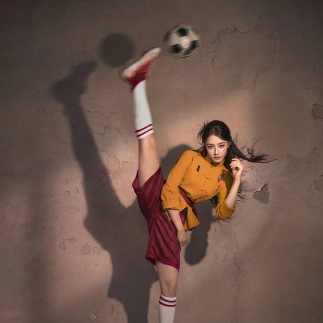 Aksi Dilraba Dilmurat di Kung Fu Soccer Bikin Stephen Chow Terpukau