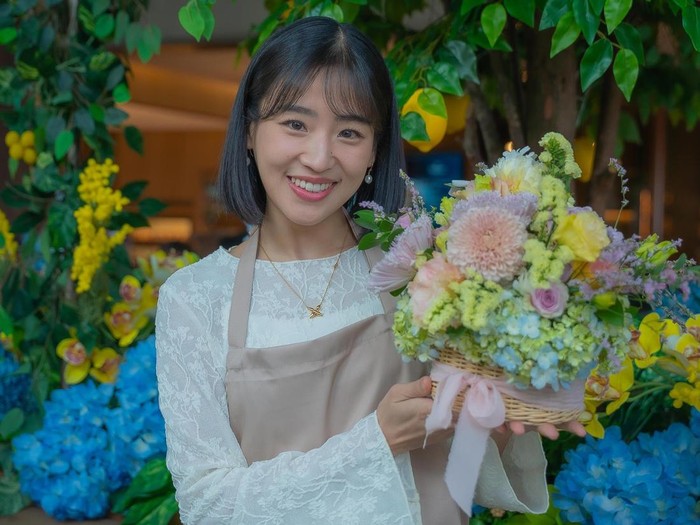 Haruka usai menjalani operasi pada ibu jari.