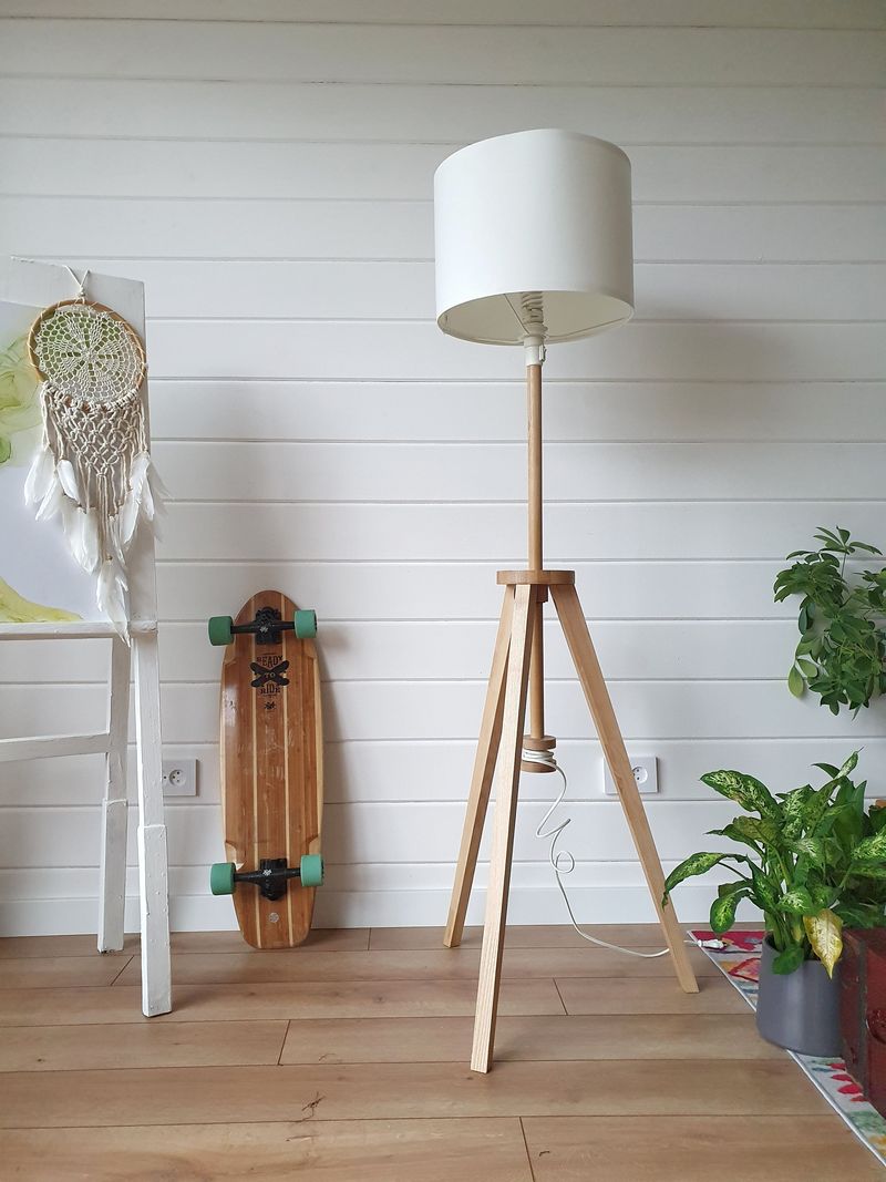 ilustrasi lampu lantai atau floor lamp ilustrasi lampu lantai atau floor lamp
