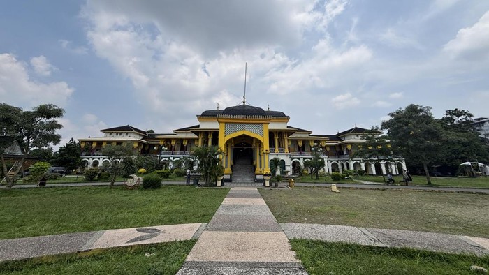 Istana Maimun