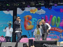 Aksi Judika dengan Adik Bungsu di Panggung Trans TV Festival