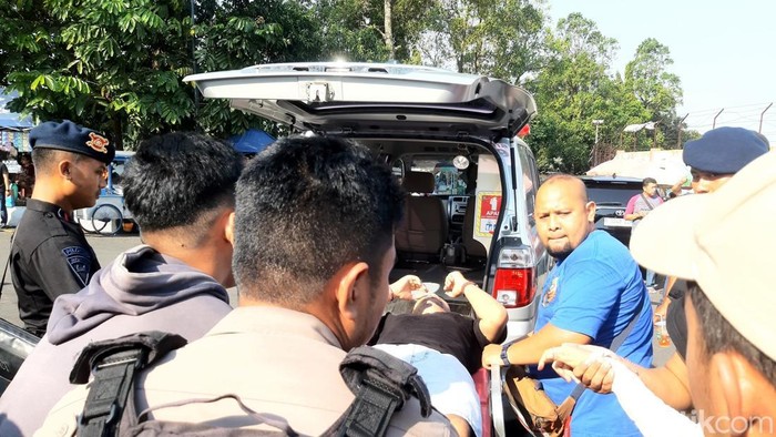 Korban tribun roboh dalam ajang Speed Fest #2, Kejuaraan Nasional (Kejurnas) Drift Seri ke-3 Tahun 2026 di GOR Satria Purwokerto, Kabupaten Banyumas, Minggu (26/7/2026).
