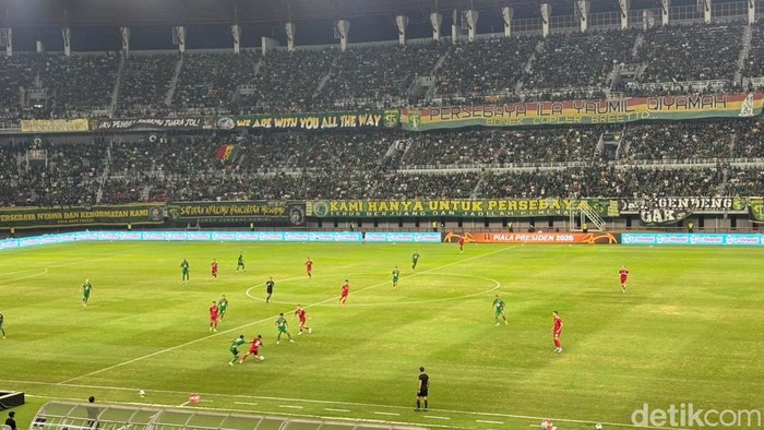Laga Persebaya Surabaya vs Persija Jakarta