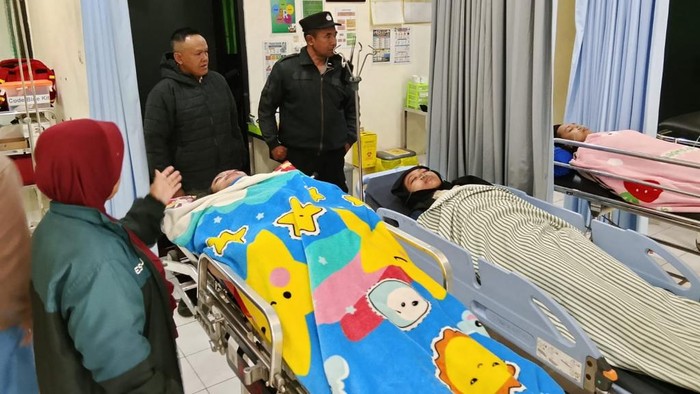 Mahasiswa keracunan asap arang di Bromo Pasuruan